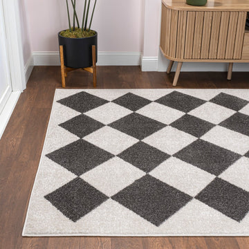 Draper Classic Geometric Diamond Pattern Area Rug